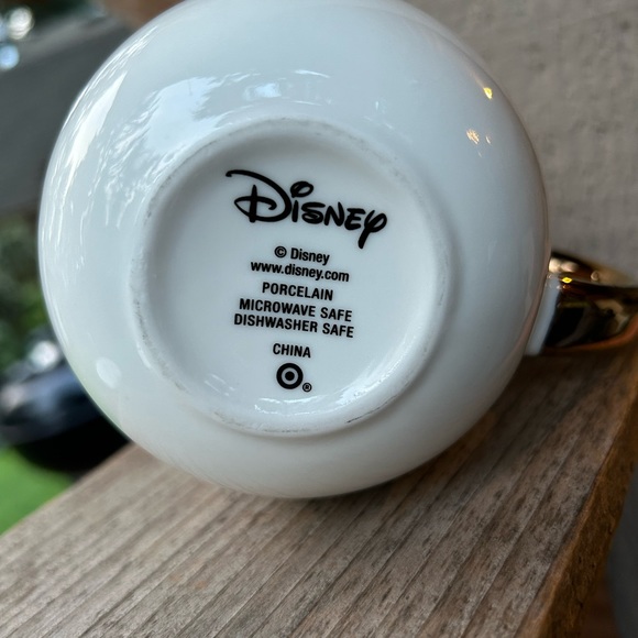 Disney Mickey Mouse Mug porcelain white with gold handle. - Picture 3 of 4
